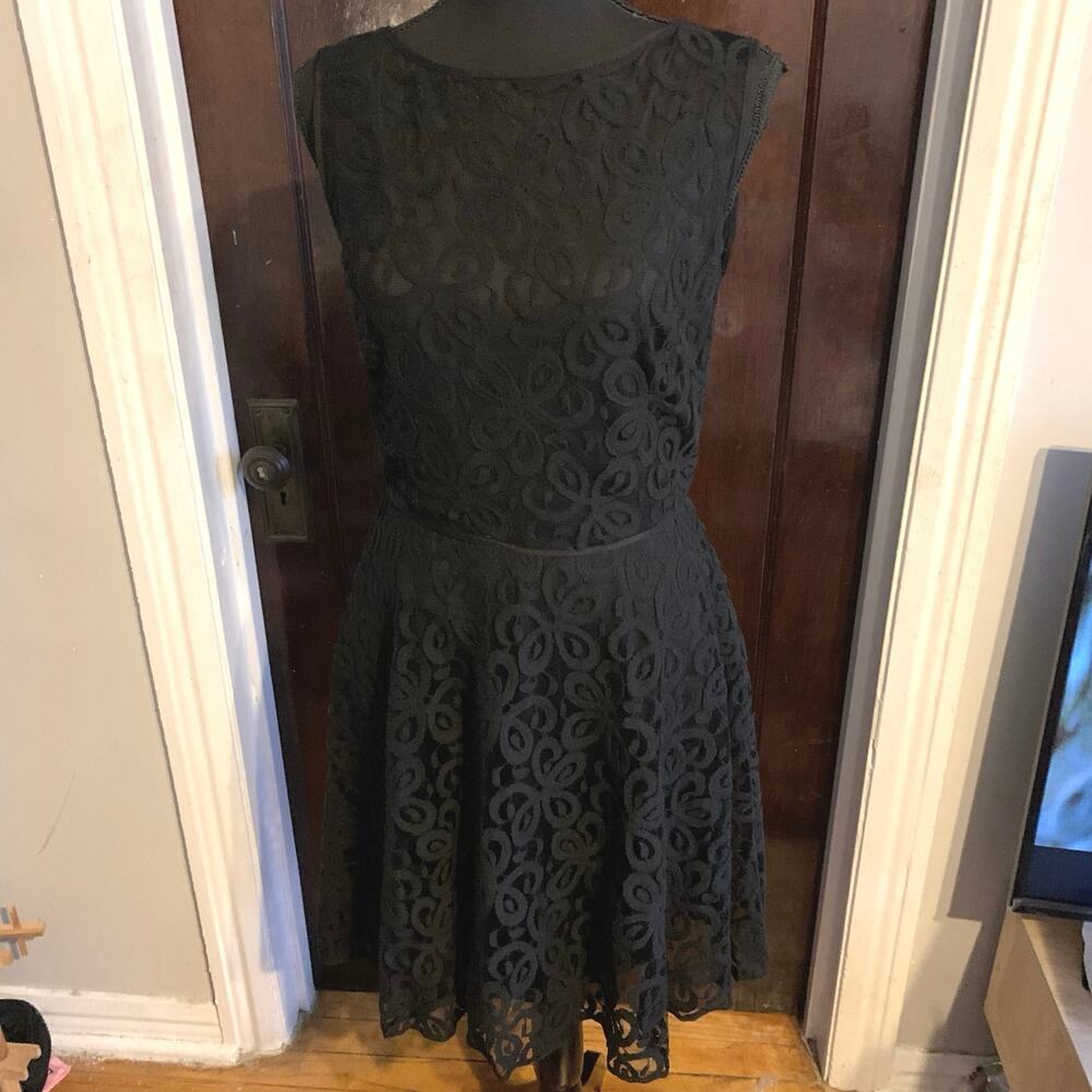 Black Floral Lace Sleeveless Fit and Flare Dress Max Studio Size 4 - Picture 2 of 8